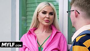 Bombshell Milf Elisa Bethann Lets Nerdy Neighbor FUCK Her Brains Out