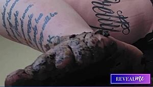 Milf indulges in FOOT FETISH fantasy with sexy soles and toe-sucking.