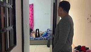 en español, a colombiana struggles with her pervertido padrastro blocking her boyfriend plans