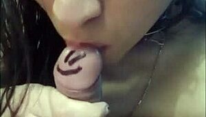 Întâlnire cu Erika Transgender pentru sex oral natural cu Sheryttifany