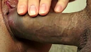 juega con la polla y hazla tuya esta noche