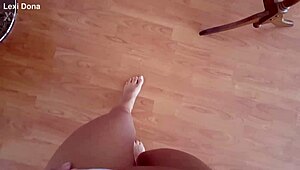 Lexidona Buat Striptease Menggoda Depan Cermin, Goda Lepas Baju Dan Sobek Pakaian