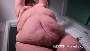 Ssbbw ivy davenport shows big belly jiggle.