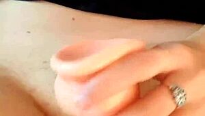 Miranielt masturbates in the shower with neighbor watching