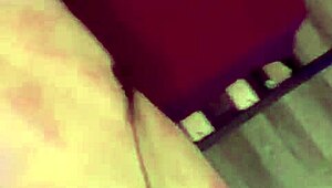 젊은 미녀가 발짝 치는 거 좋아해 😘