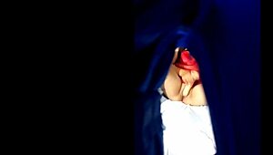 video casero real �mi vecina culona juega con su exquisito co�o y casi me descubre �tuve que aguantar las ganas de partirle la concha de una y venirme en ella joder