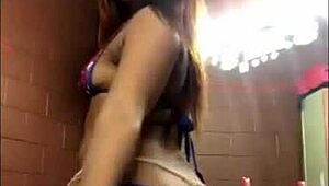 BIG ASS TWERK DANCING BY EBONY BEAUTY