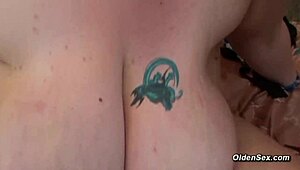 Büyük Memeli BBW Milf Şanslı Adam Tarafından Yüz Sikiliyor ve Dölle Kaplanıyor