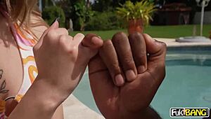 Глубокий анал для Шанель Камрин в хардкор миссионерке и догги с кремпаем верхом