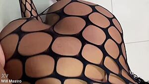 Amateur Hot Babe in Kitchen Takes Monster Cock with Intense Bold Fucking