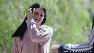 Morena Chupa e Fode o Treinador Bonito Forte