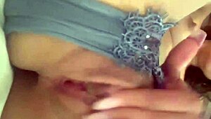 내 맛있는 정액 봐, 이제 내 자지 빨아줄래?