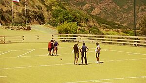 Eva Angelina deepthroats thick dick and fucks hard outdoors in fishnets