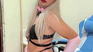 Just chilling with this gorgeous transexual, Rosadita, and her RICH TETAS