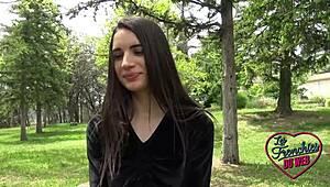 Candie jeune perverse revient avec un nouveau fantasme 😈