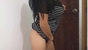 Watch sexy stepmother dance and flash her ass before the wedding?