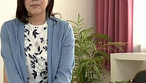 First-Time Filming of Fifty-Year-Old Housewife Kazumi Nakagishi in Intimate Handjob Scene. Her Squirting Moment Shocks!