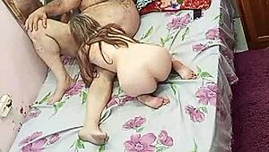 novinha gets eaten by old hairy bodybuilder in lingerie 😈