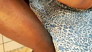 Delivery Guy Fucks Naughty Milf With Monster Cock In Homemade Amateur Scene