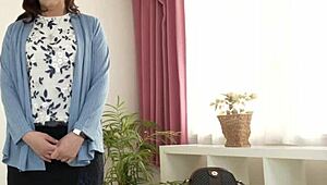 First-Time Filming of Fifty-Year-Old Housewife Kazumi Nakagishi in Intimate Handjob Scene. Her Squirting Moment Shocks!