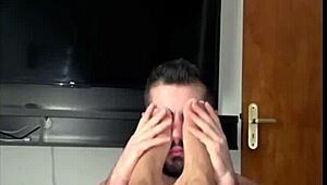 colega de trabalho flertava tanto que chamei pra beber e aproveitei