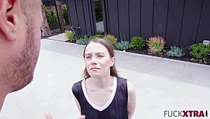 俺はスレンダー金髪美女シア・ウッド、バスケ部でディープスロート夢見て超エロいよ