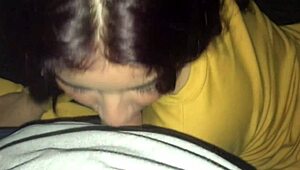 한밤중에 큰 가슴 라티나 크림파이로 의붓오빠 박아!