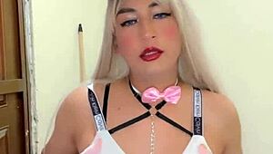 Just chilling with this gorgeous transexual, Rosadita, and her RICH TETAS