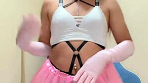 Wow, check this gorgeous trans babe with amazing tits, so hot! 😍