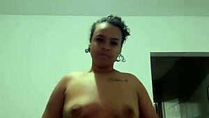 POV Safada vaza vídeo dançando e apertando buceta tarada!