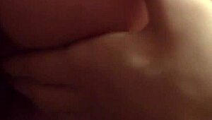 Bu seksi snowboard güzeli sahne 2'de gerçek yüz boşalması alıyor 😏