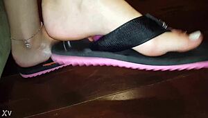 Hey, check out this intense footjob with Luh's feet! 😍