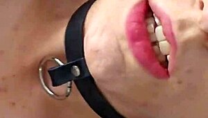 Trans girlfriend dildos her fat ass and cums!