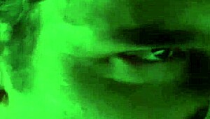 betty cheats on bruce with david in hulk 2003 parody 😏