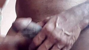 cumming early morning in homemade video?