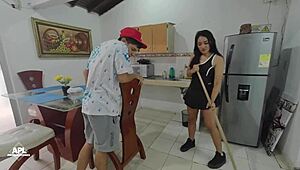 Me follo el culo de mi hermanastra antes de que se vaya para el gym?