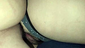 inspeccionando a mi alumna latina con big pussy