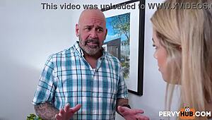 scott trainor uči ashley alexander o upotrebi kondoma u seks edukaciji