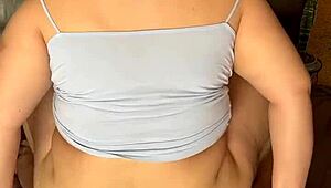 Michelle Cakes rides her hubby in cowgirl style 😘