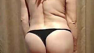 Enculando a mi maestra en clase vacía!