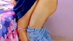 Човече, пробио сам рупу у зиду моје слатке мексичке комшинице и, јеботе, завршио creampie у њеној тесној јавној рупи!