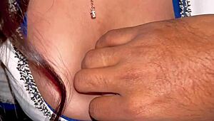 chocolate lagakar, indian desi village girlfriend 18 years chupa tudo.