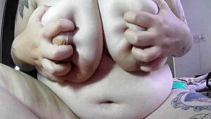 yo, rubbing lotion all over my huge tits. wanna see how shiny they get? 😍