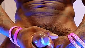 Hey, wanna see Hallelujah Johnson dominate game night at Staples Center?