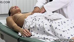 Perverted doctor Dorian Del Isla bangs patient Alexis Tae right in the office