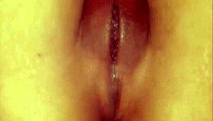 Exotic Latina Stepsister Masturbates Her Big Sexy Pussy During Massage!