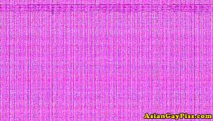 Asian twinks suck and jerk in pee fetish!