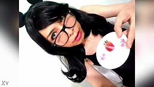 rico postre con fresitas y lechita fresca de mi culo en acción