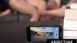 Big Tit PAWG Payton Preslee rijdt swingers pik in reverse cowgirl met stuiterende ebony tieten