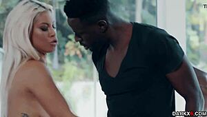 ジェイソン・ブラウンがブライジェットにリラックスマッサージで興奮